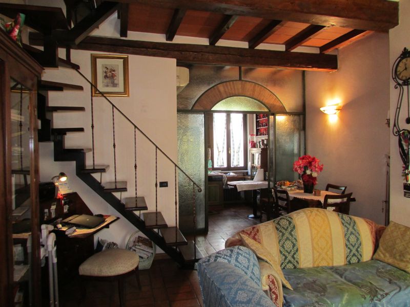 Trilocale con terrazzo in Via XX Settembre